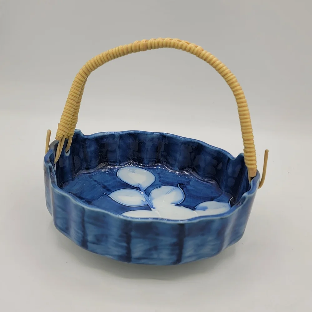 Ceramic Lotus Flower Scalloped Basket Bowl Blue & White Glaze Wicker Handle Vtg